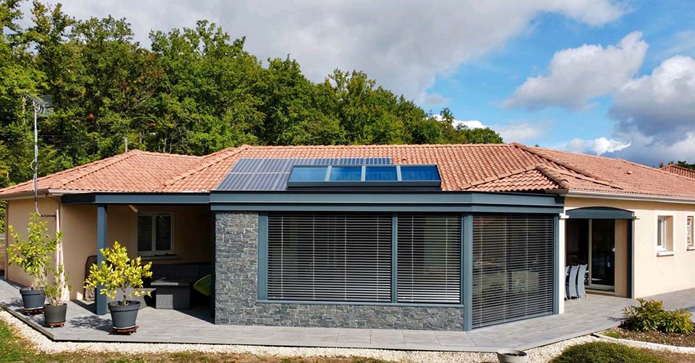 Toiture plate et extension de maison
