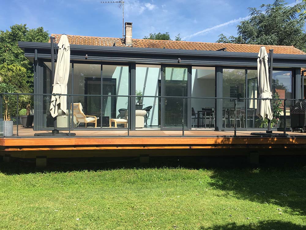 Toiture plate et extension de maison