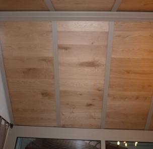 DECOR BOIS SOUS PANNEAUX TOITURE