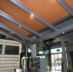 STORE DE TOITURE